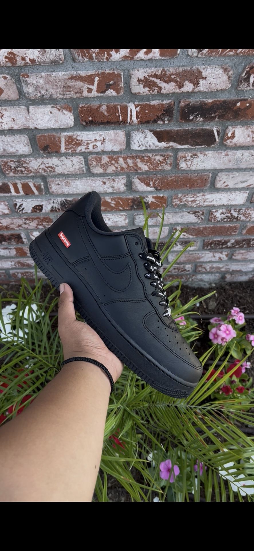 Supreme Black AF1
