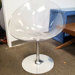 Vintage Mid-Modern Oval Swivel Chair