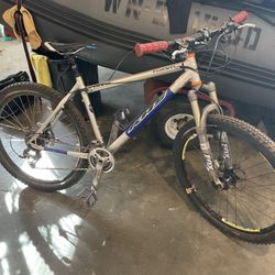 DHS Hardtail Mountain Bike 