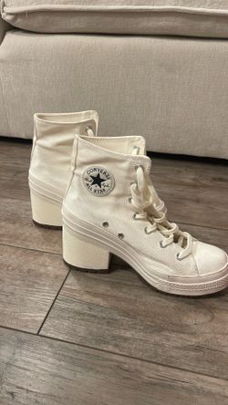 Converse Chuck Taylor All Star Heeled Platform Boots – Off White – Like New