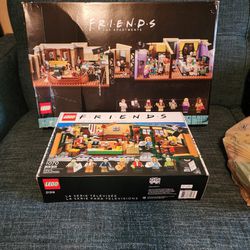 Lego Central Perk and Friends Apartment