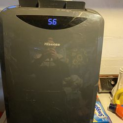 Hisense 14,000 BTU Portable air conditioner, Heater And Dehumidifier Works great!