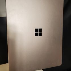 Surface Laptop Go 12.4" Touch Screen