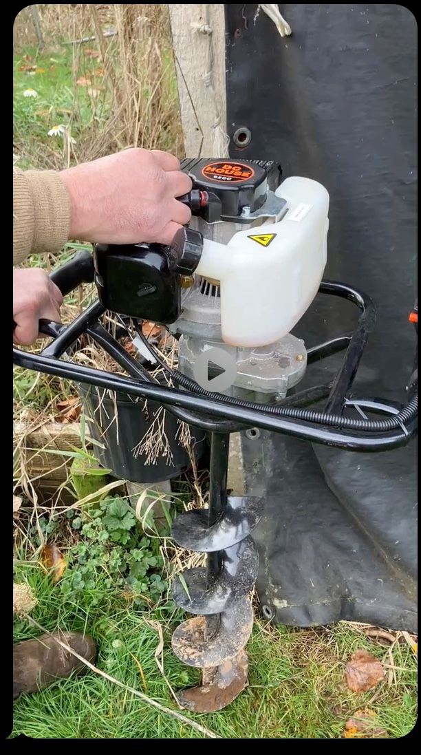 House 52cc  Gas Auger  6-8in Augers