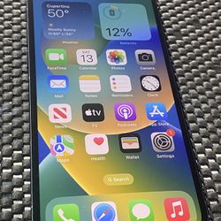 Unlocked Apple iPhone 12 64GB *back cracks 86% Battery Health