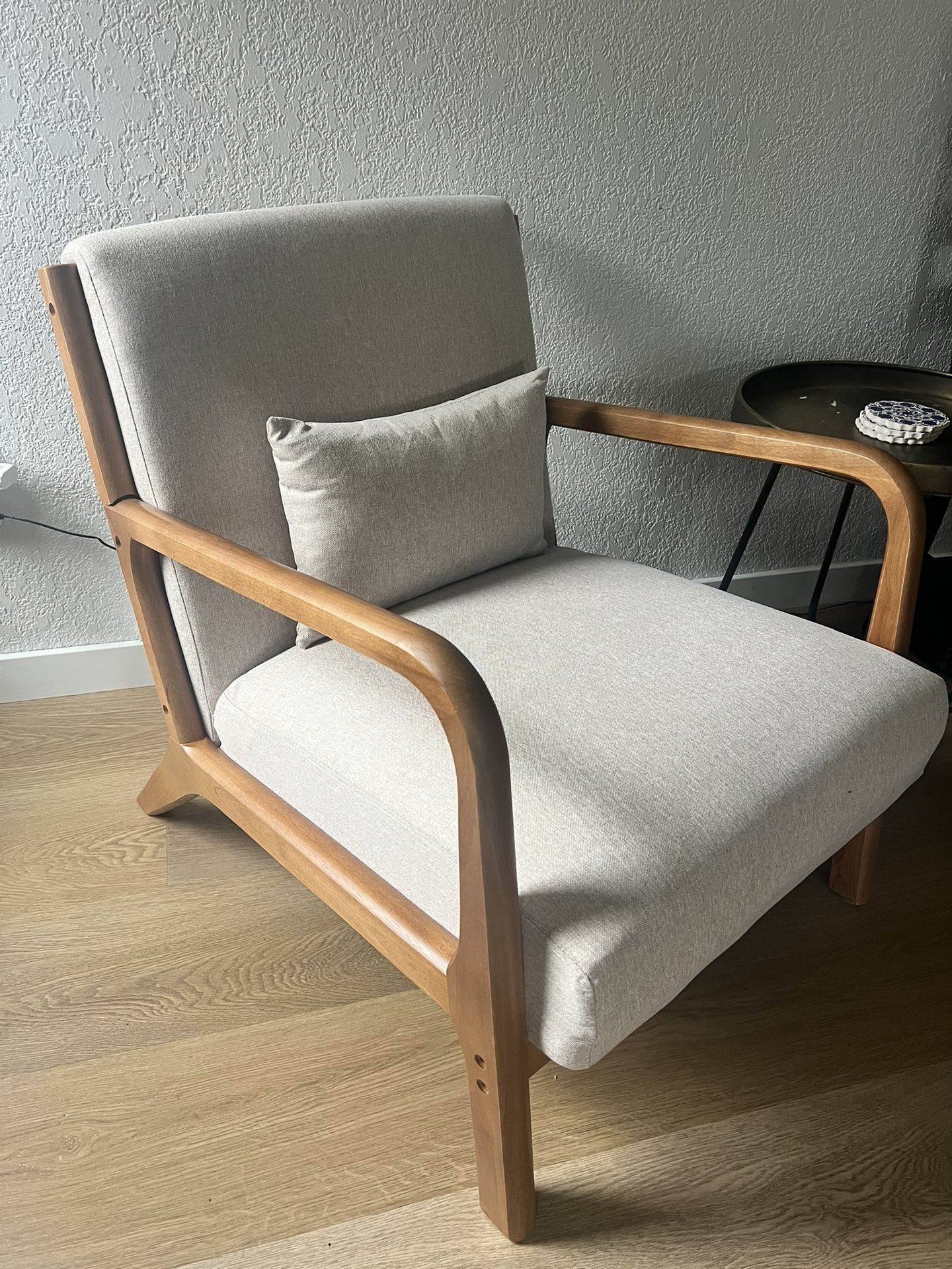 Mid Century Accent Chair 