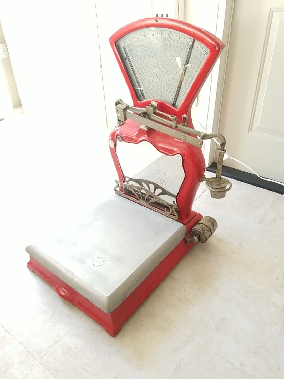 Antique scale