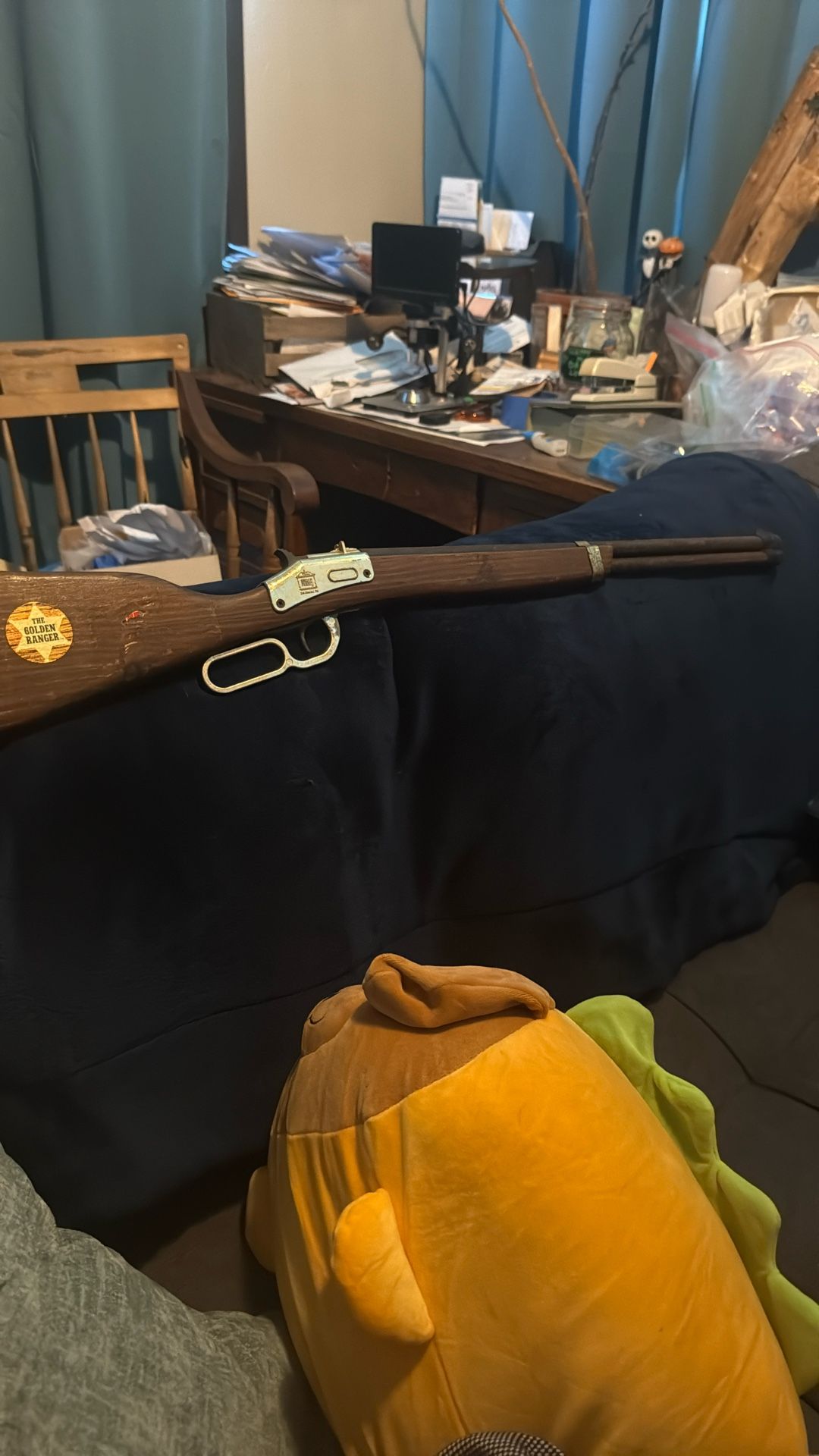 TOY Not Usable DOESNT SHOOT great Make Believe Toy