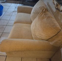 Sofa color beige