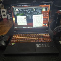 Acer Nitro V 16 AI Gaming Laptop + AAccessories: 16" IPS 180Hz, Ryzen 5 240, RTX 5050, 16GB RAM, 512GB SSD - "3 Months Old."