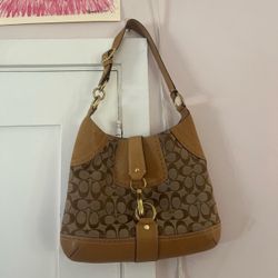 Vintage brown Coach purse with gold clip #y2k