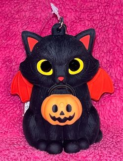 Bath & Body Works 2026 Halloween Light up Spooky Kitty Cat Bat Wings and Pumpkin Pocketbac Hand Sanitizer Holder NEW!