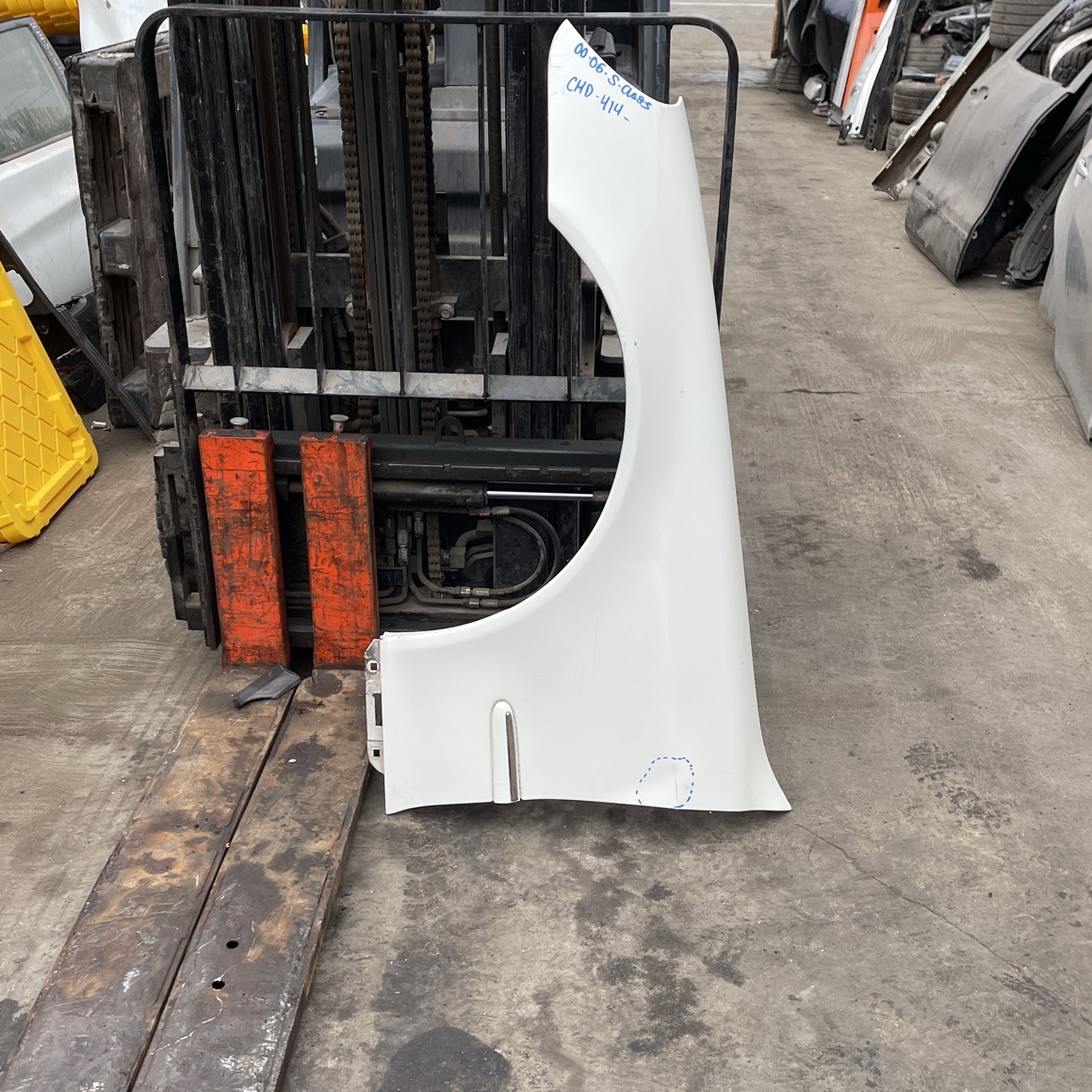 2000-2006 Mercedes Benz S Class S430 S500 Fender Left Driver Side LH Used