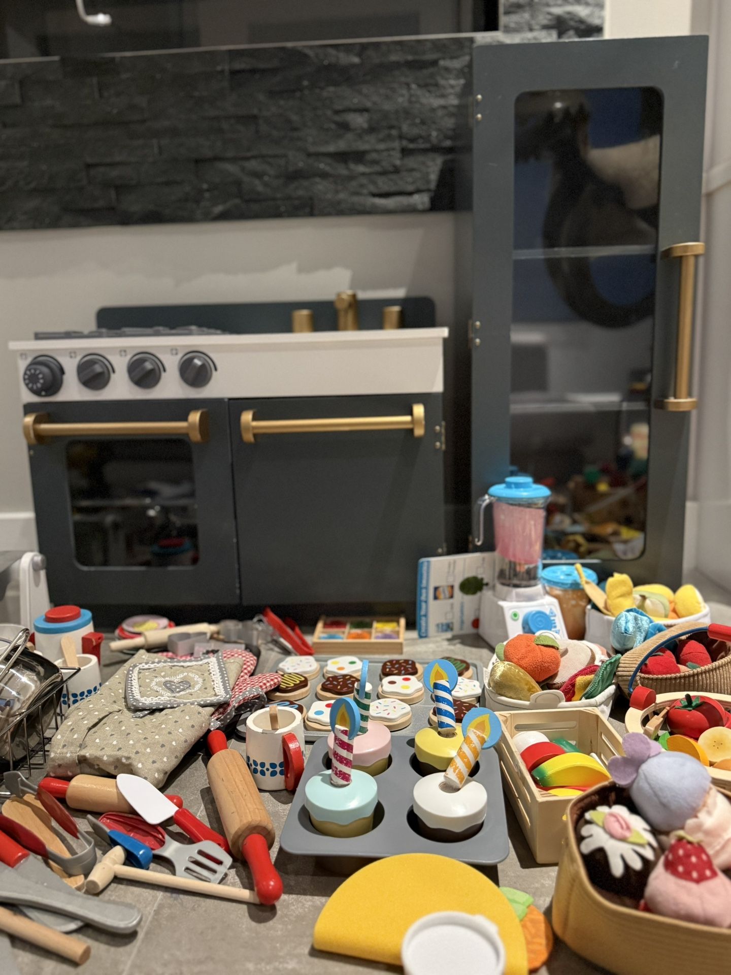 Crate & Barrel Kids Gourmet Kitchen set + over $300 in Accessories