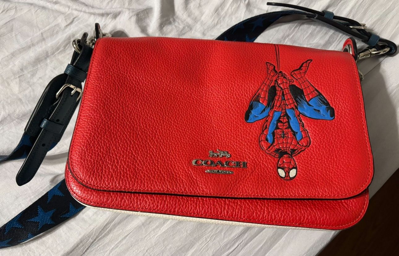 Coach │ Marvel Jes Messenger With Spider Man
