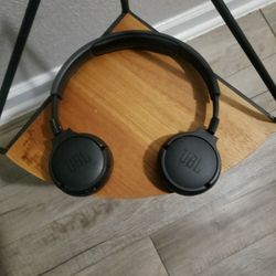 JBL Tune 670 NC