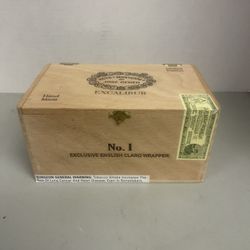 Hoyo De Monterrey Cigar Box