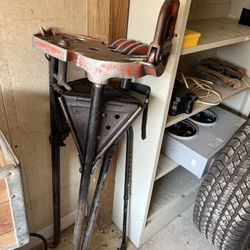 Portable pipe vice