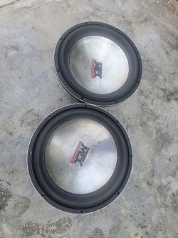 15 mtx thunder 9500 subwoofers in good condition no rips or tears
