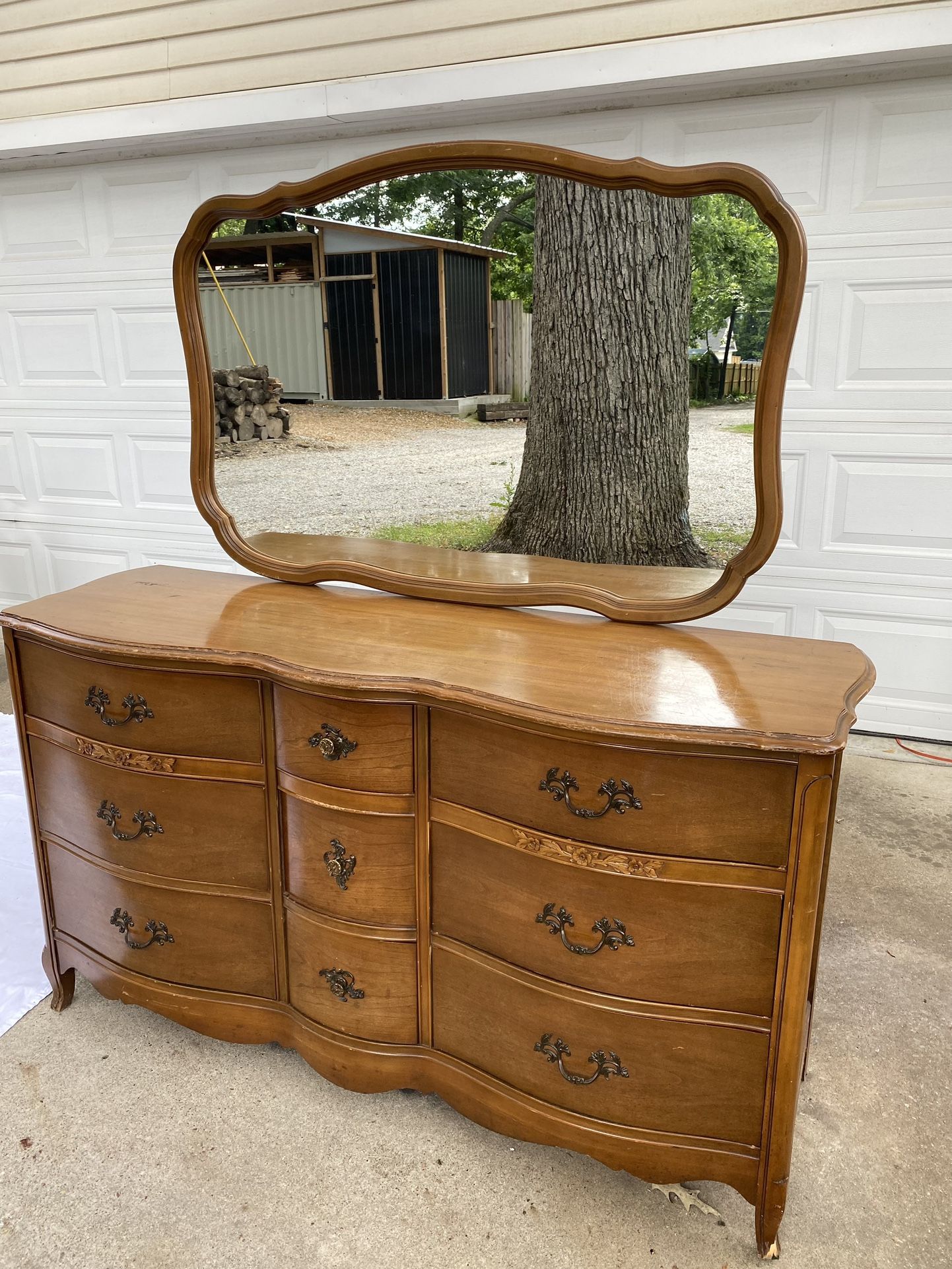Bassett Furniture French Provincial 9 Drawer Dresser With Mirror