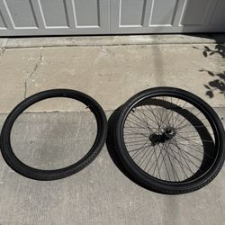 Beach Cruiser Rear Wheel And Tire
