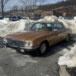 Mercedes-Benz C107 450slc