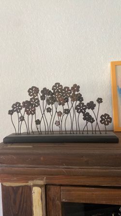 Metal flower / card holder decor Pier 1