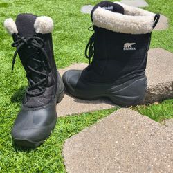 Black Sorel Snow Boots- Women's Size 8.5