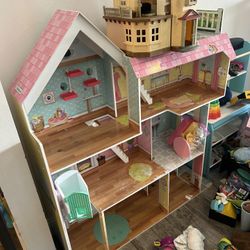 Doll House 