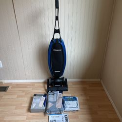 Oreck LW100 Magnesium Upright Lightweight Vacuum