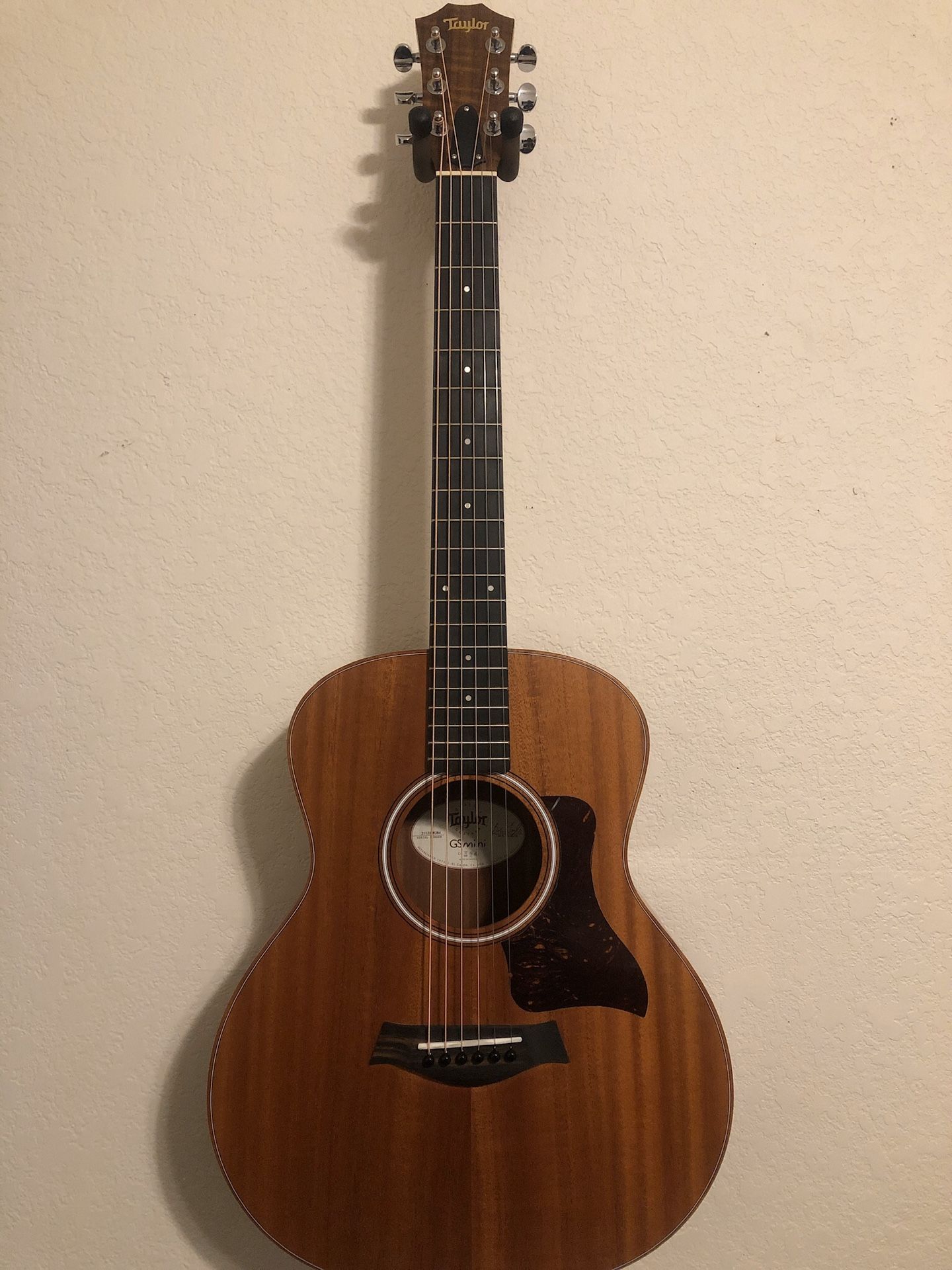 Taylor GS mini guitar