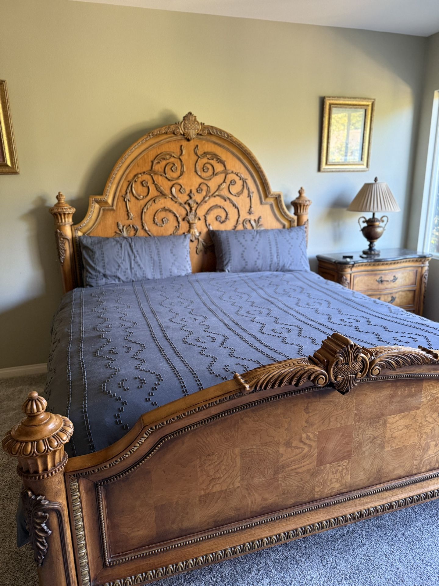 King Bedroom Set 6 pieces