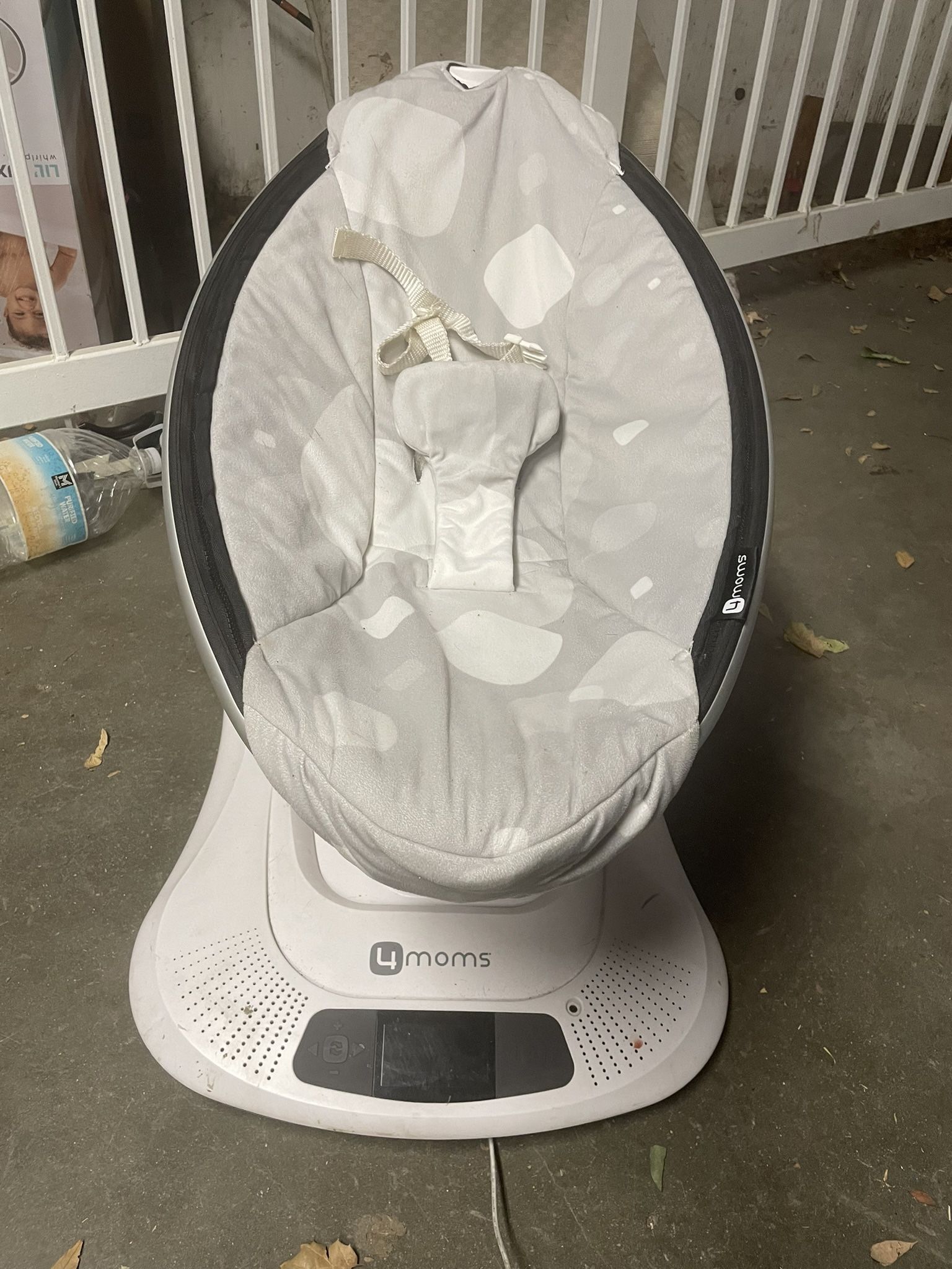 4 Moms MamaRoo-Grey Swing