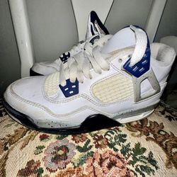 Jordan Retro 4 GS Boys Size 4Y