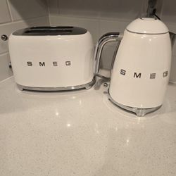 Smeg Toaster And Kettle 