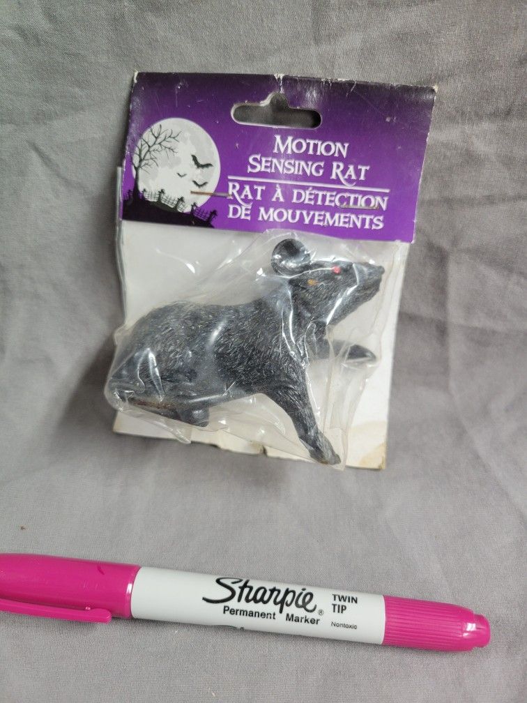 Motion Sensing Rat, Gag Gift, New Old Stock