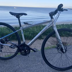 Bicycle Fuji Absolute 1.9.   24 Speed Small Size 15” Lightweight Aluminum Frame With Disc Brakes 