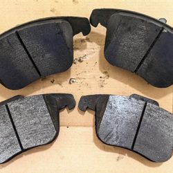 Semi-Metallic Front Brake Pads