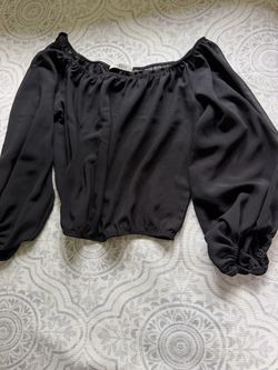 Papaya Black Off-Shoulder Crop Top