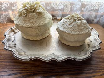 Vintage 2 Creamy White Floral Roses Lidded Vanity Jars