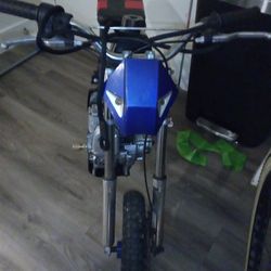 Motito de motor de gasolina