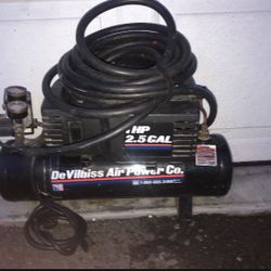 125 Psi 2.5 Gallon Air Compressor Devillbiss  Power Co. Works Perfect  40$ Obo 