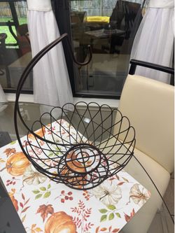 Fruit Basket with Bannana Hanger