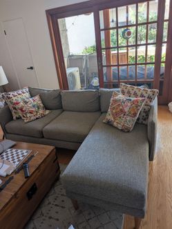 Midcentury Modern West Elm Eddy Gray Linen Weave Sectional Sofa – Reversible Chaise