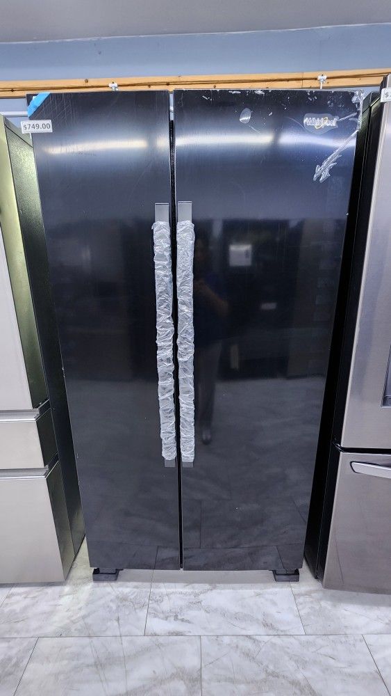 WHIRPOOL SIDE BY SIDE REFRIGERATOR WITH 1 YEAR WARRANTY/1 AÑO DE GARANTIA POR ESCRITO