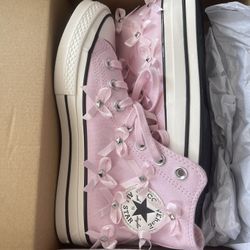 Pink Converse – NEVER WORN 💕 Size [7]