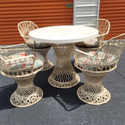 Mid-Century  Vintage Spun Fiberglass Table Set