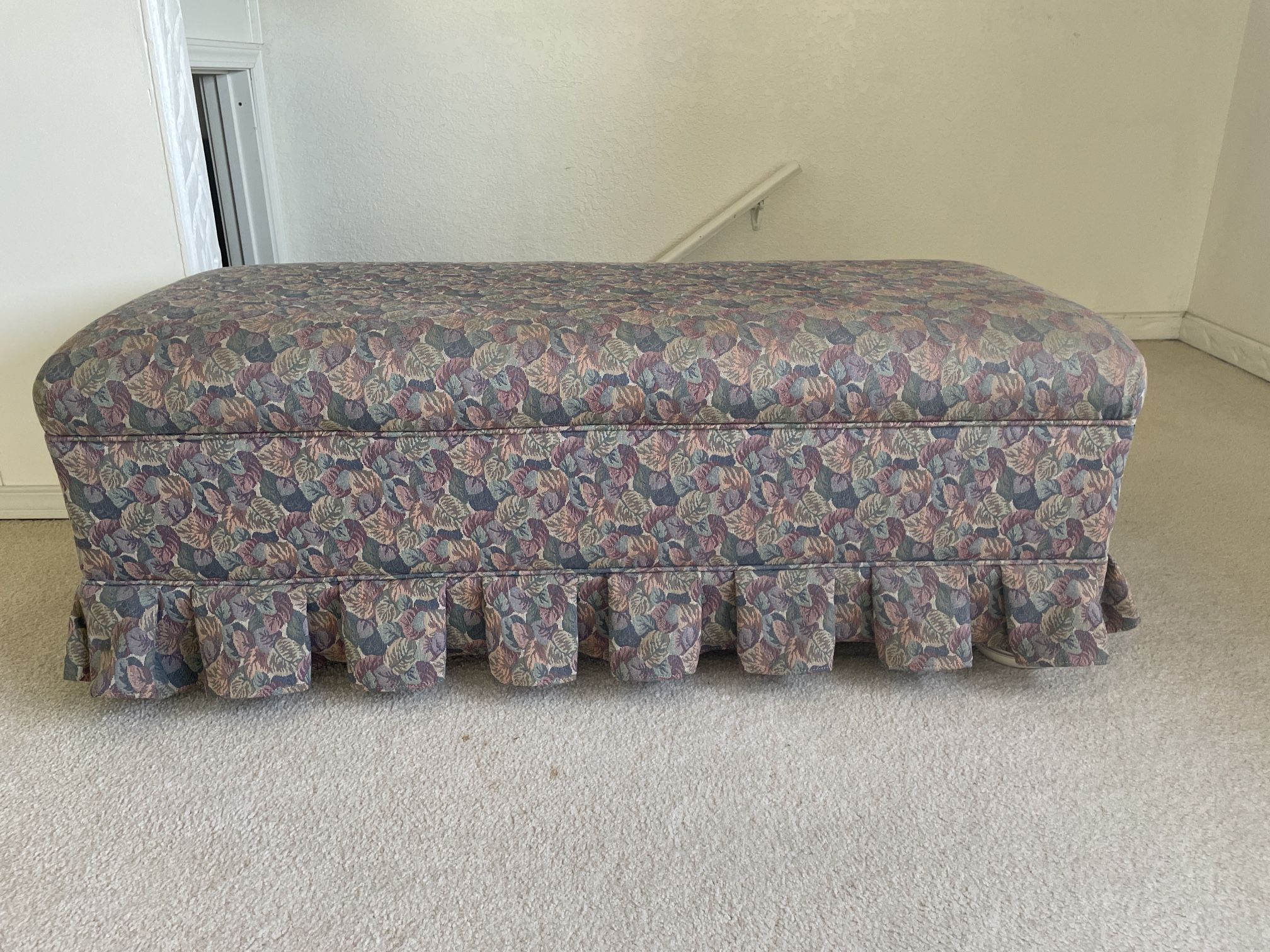 Upholstered Bench/ottoman