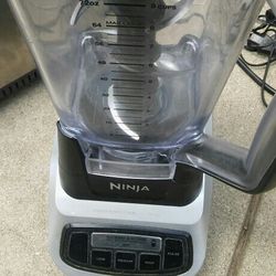 Ninja Blender 1100 W Working. 