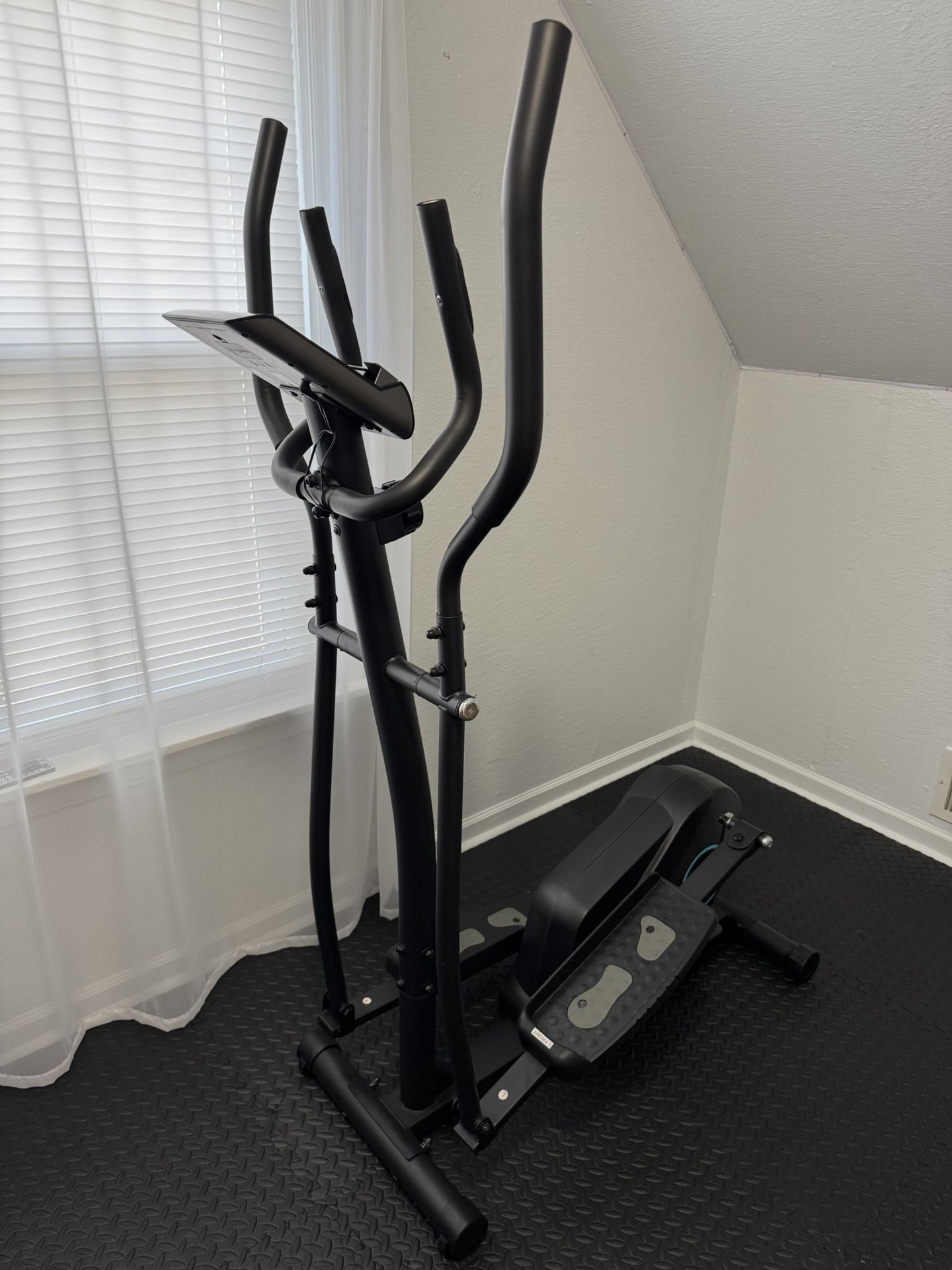marnur elliptical (black)